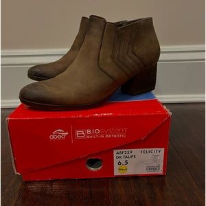 Abeo Leather Booties